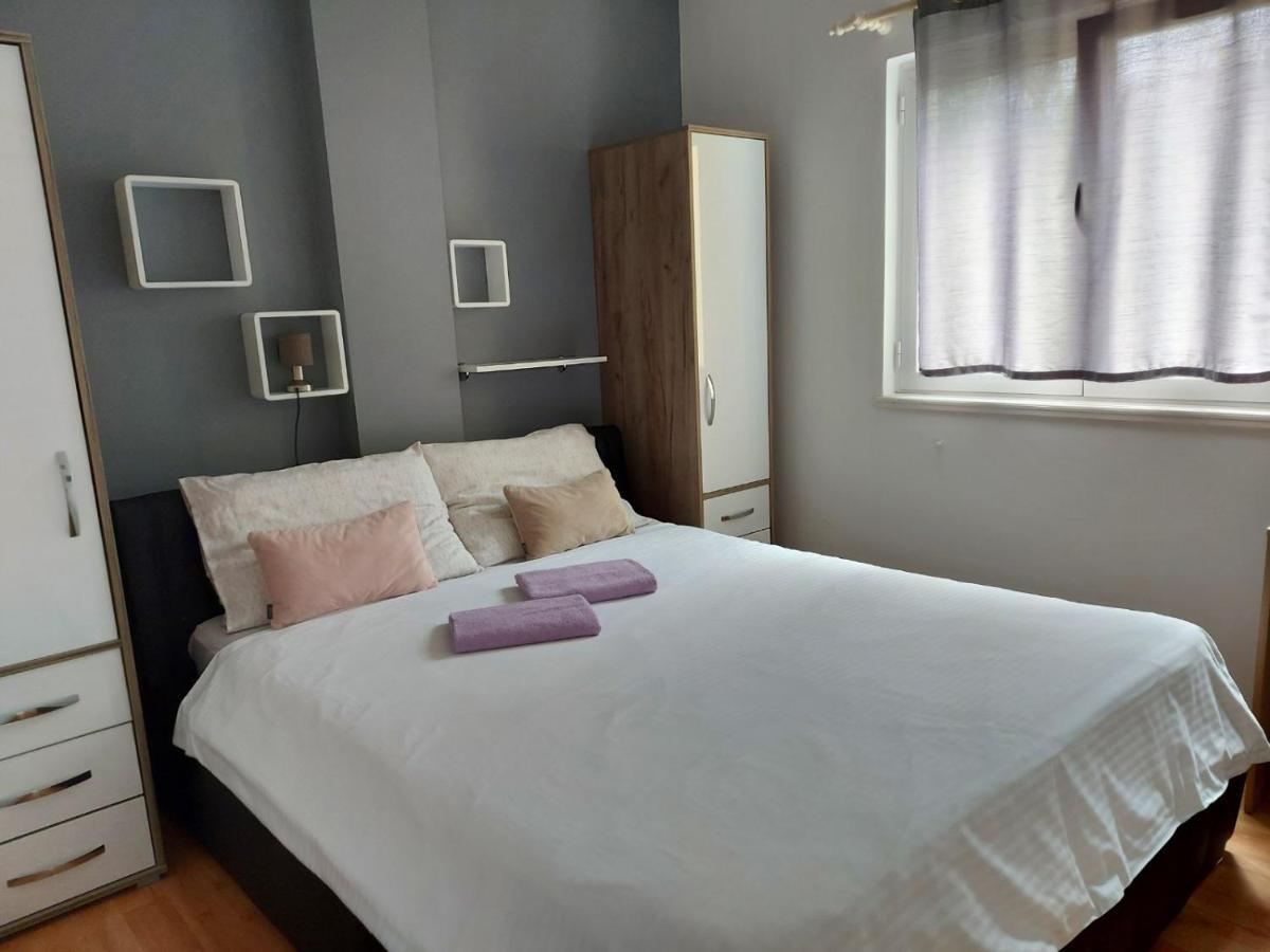 Апартаменты Apartman Larisa Кампор Экстерьер фото